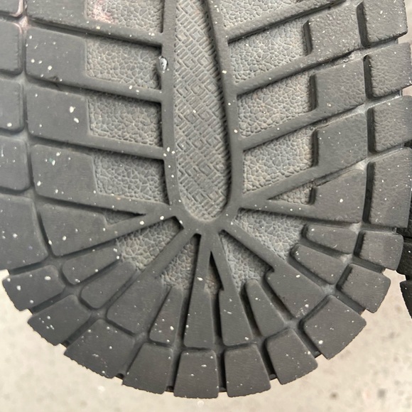 Nike Air Jordan 1 Reverse Panda Womens - Picture 10 of 16